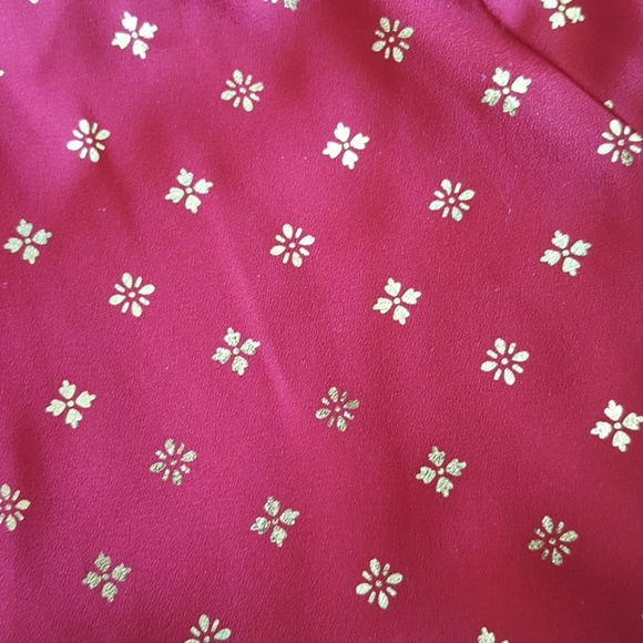 Red and gold blouse - Picture 4 of 5